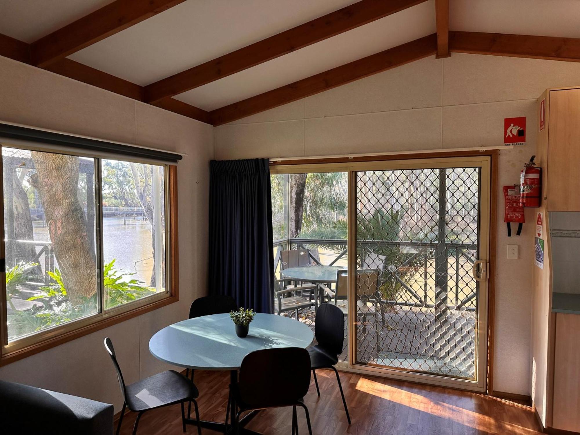 Moama Riverside Holiday Park Екстериор снимка